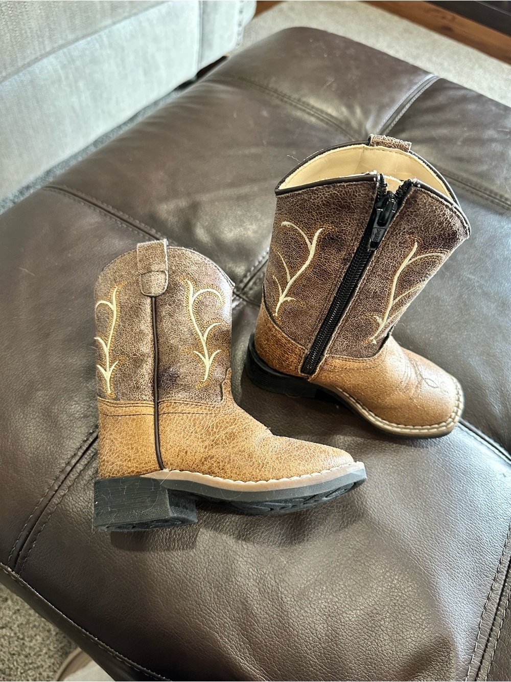 Old West Brown toddler Cowboy Boots 5.5 D LIKE NEW